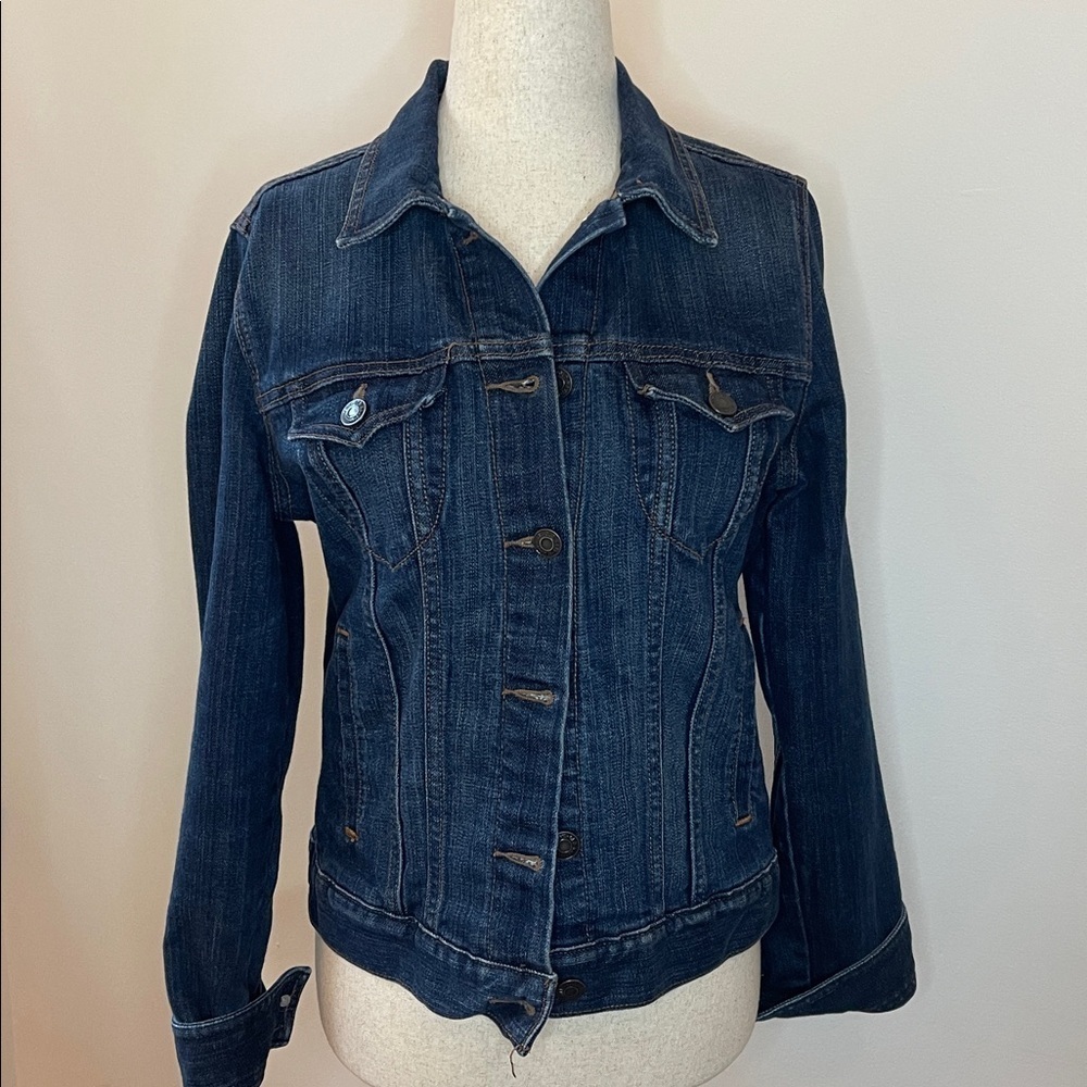 Old Navy Classic Medium Wash Denim Jacket Size M